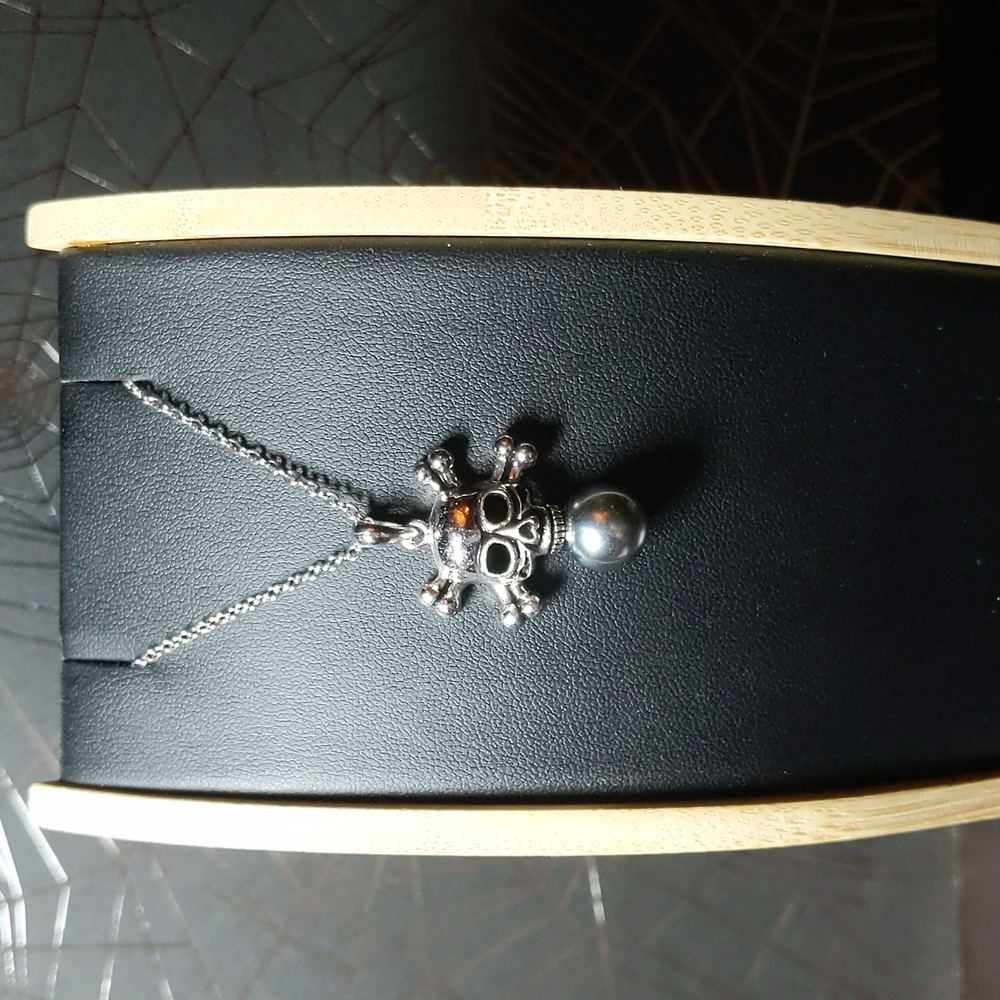 Sterling Silver Skull and Black Fresh Water Pearl Necklace
